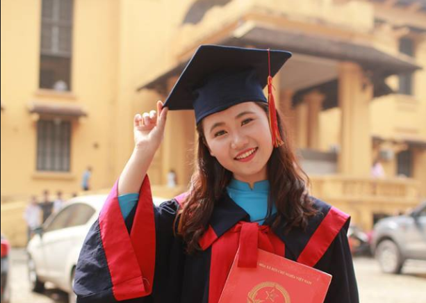 Chia sẻ của cựu sinh viên K58 Công nghệ Sinh học: “Cơ hội việc làm từ chính phòng thí nghiệm và nơi thực tập”