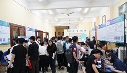Đông đảo sinh viên, học viên sau đại học tham gia “Hội chợ việc làm và học tập trong lĩnh vực công nghệ bán dẫn Đài Loan 2024