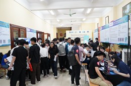Đông đảo sinh viên, học viên sau đại học tham gia “Hội chợ việc làm và học tập trong lĩnh vực công nghệ bán dẫn Đài Loan 2024