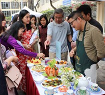 Trường Đại học Khoa học Tự nhiên tưng bừng hoạt động kỷ niệm Ngày quốc tế Phụ nữ 8/3