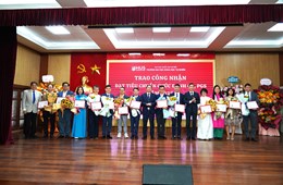 Trường Đại học Khoa học Tự nhiên trang trọng tổ chức Lễ kỷ niệm Ngày nhà giáo Việt Nam 20/11 và Trao tặng khen thưởng cấp nhà nước