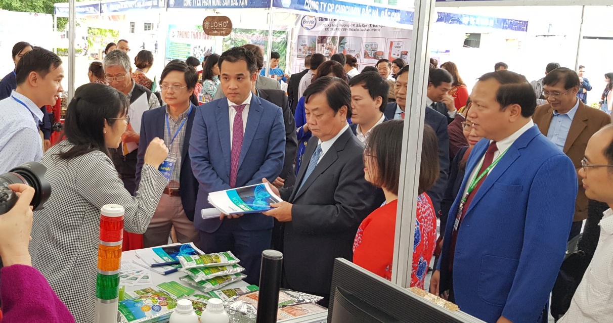 Trường Đại học Khoa học Tự nhiên giới thiệu công nghệ tại Tuần lễ Kết nối công nghệ và Đổi mới sáng tạo năm 2020