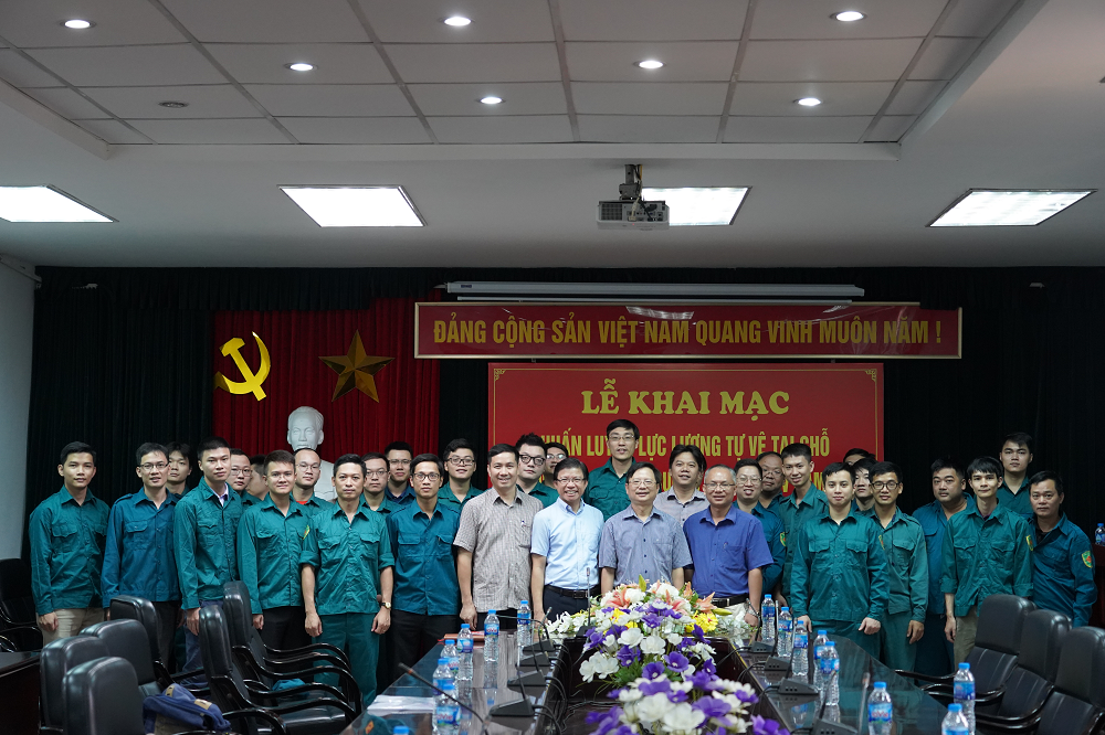 Lễ khai mạc huấn luyện lực lượng tự vệ tại chỗ trường ĐHKHTN và trường ĐHKHXH&NV năm 2020