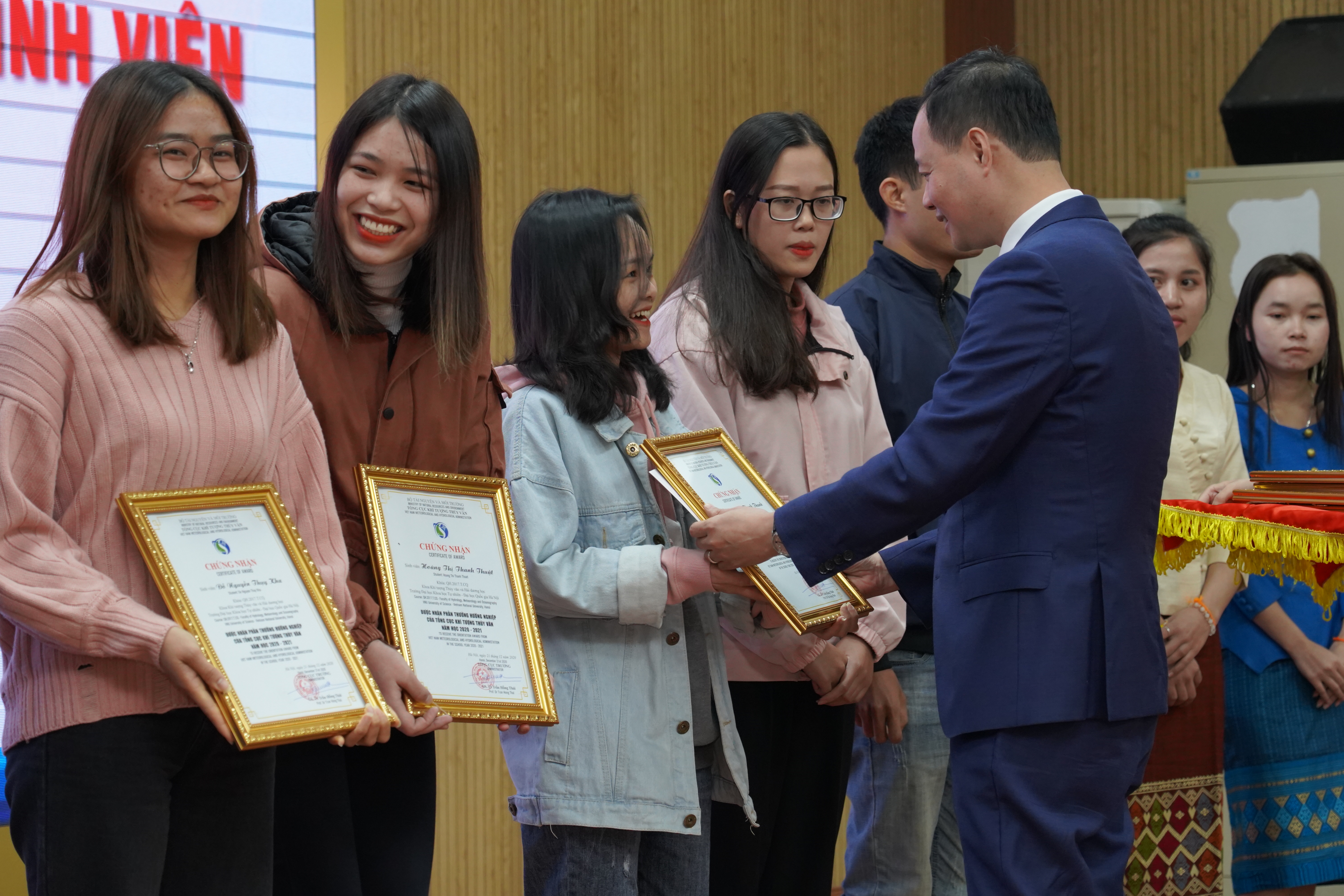 Nhân lực cán bộ Khí tượng Thủy văn đang thiếu