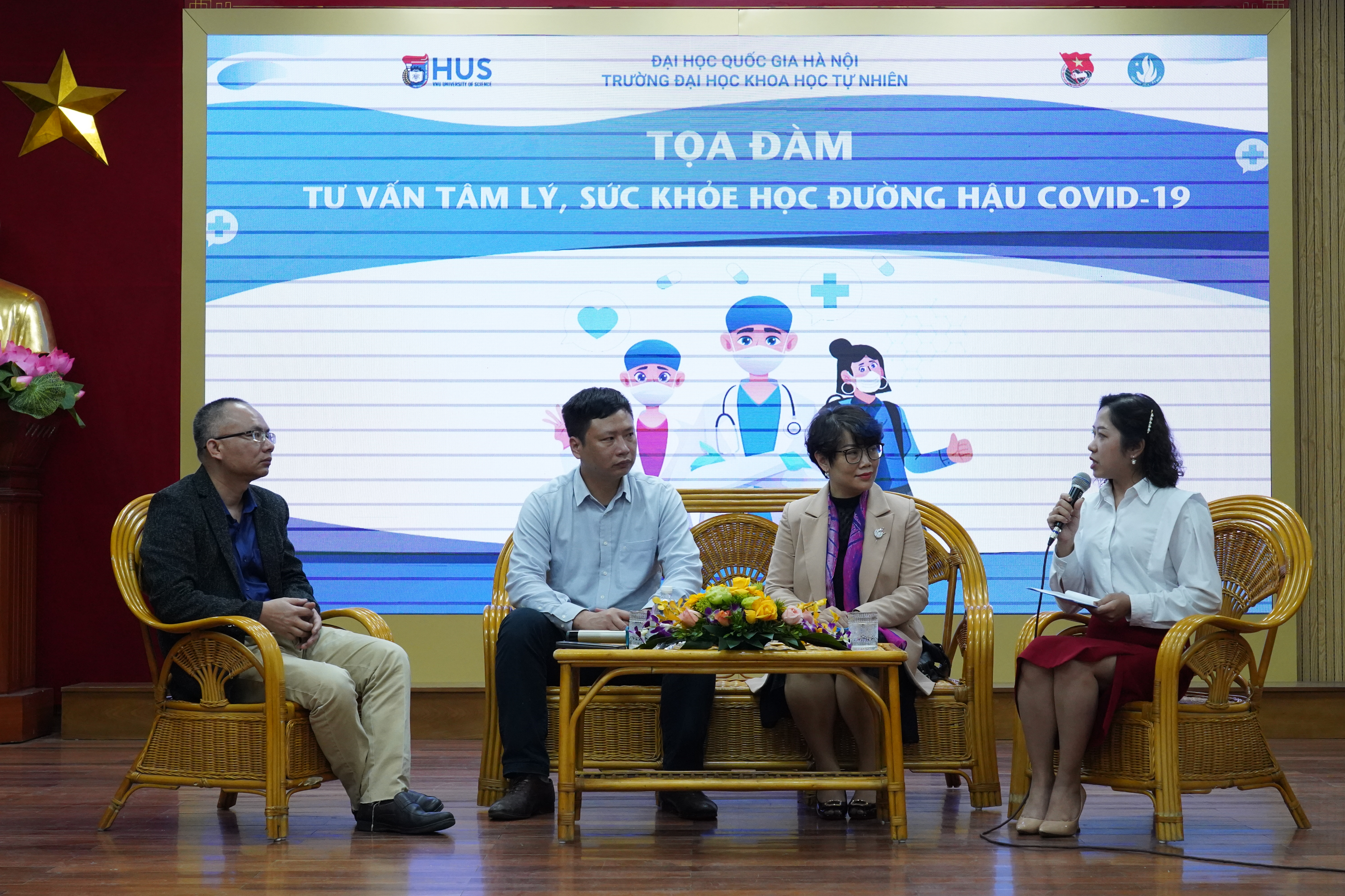 Sinh viên Trường Đại học Khoa học Tự nhiên tọa đàm cùng chuyên gia tư vấn tâm lý, sức khỏe học đường hậu Covid-19