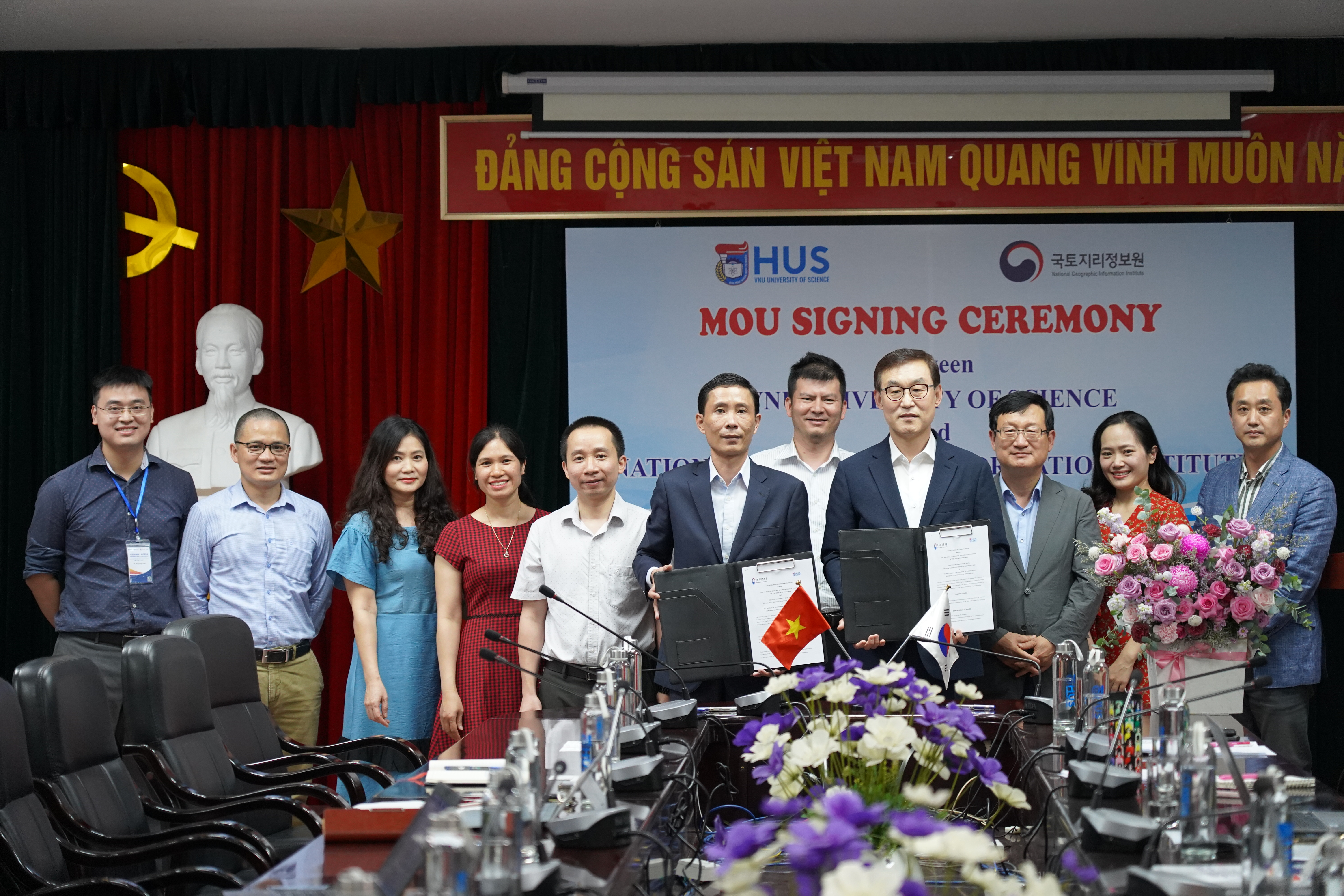 Trường Đại học Khoa học Tự nhiên cùng Viện thông tin địa lý quốc gia Hàn Quốc đẩy mạnh hợp tác trong lĩnh vực địa lý, công nghệ thông tin địa không gian
