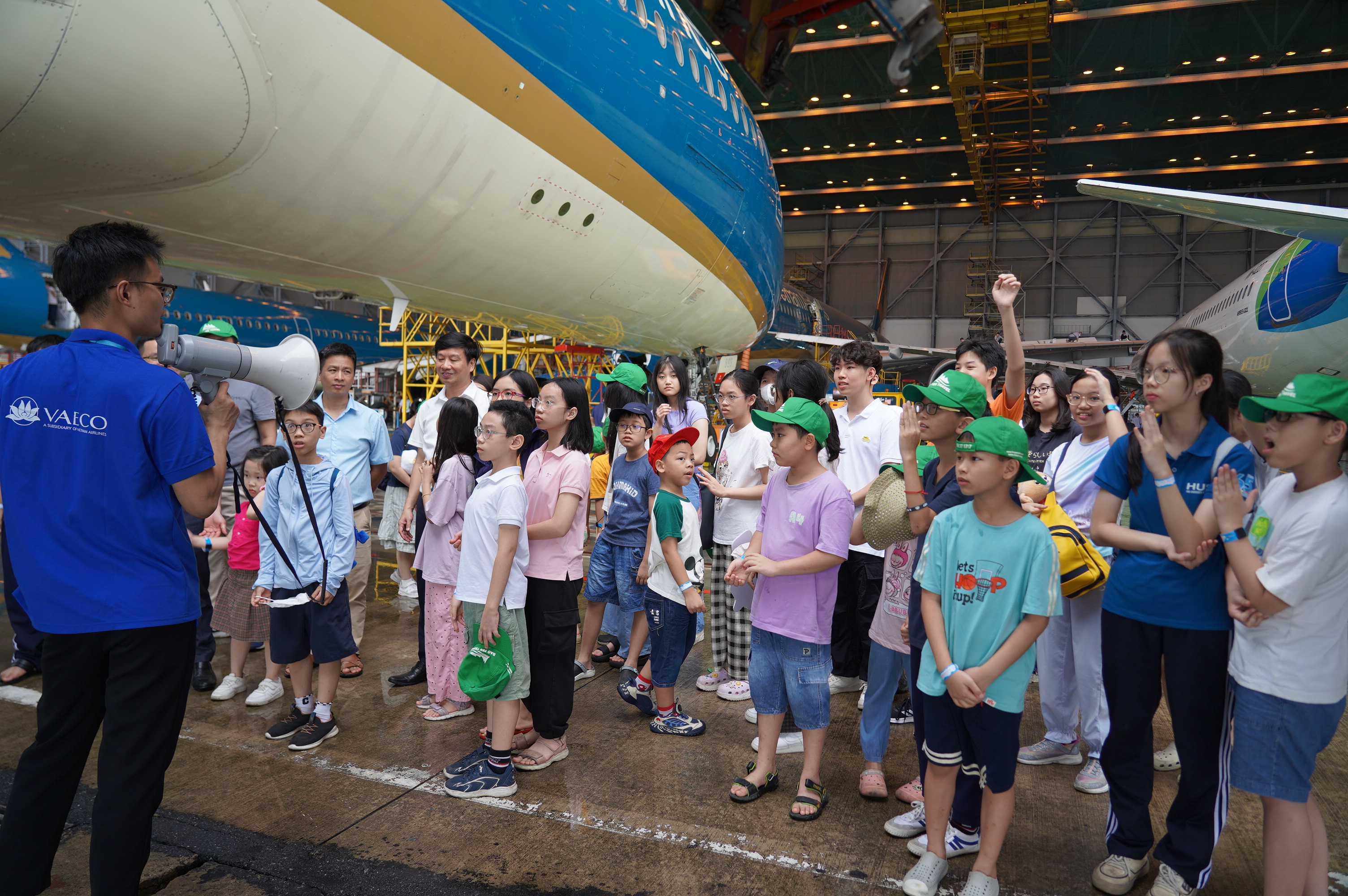 Trại hè Khoa học – HUS 2025: Kết nối tri thức và hành trình trải nghiệm