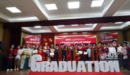 Trường Đại học Khoa học Tự nhiên trao bằng cho sinh viên tốt nghiệp đại học đợt 1 năm 2026