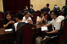 Sinh viên Trường Đại học Khoa học Tự nhiên gặp mặt lãnh đạo Nhà trường và nhà tuyển dụng trước ngày tốt nghiệp 