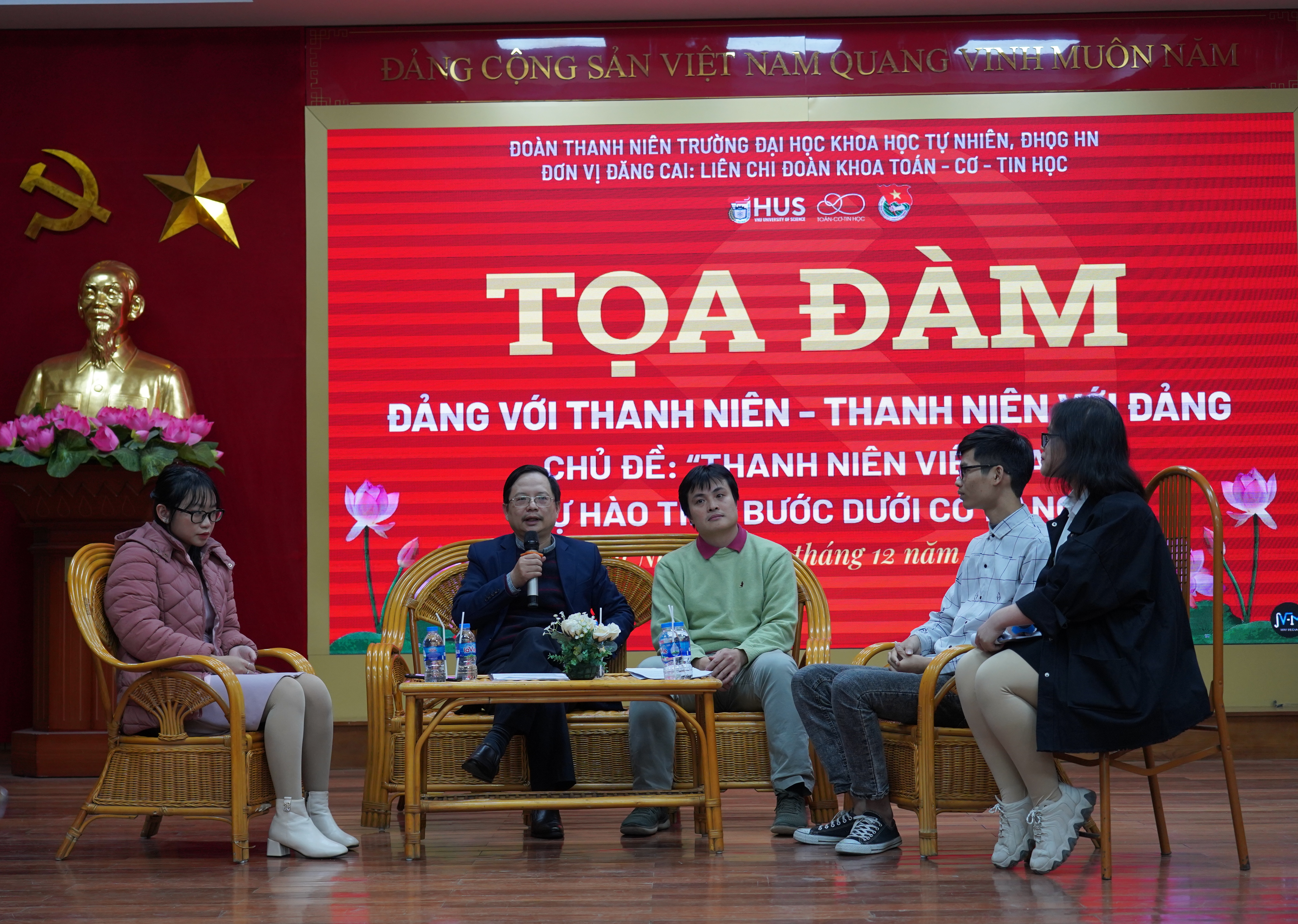 Tọa đàm Đảng với thanh niên - Thanh niên với Đảng