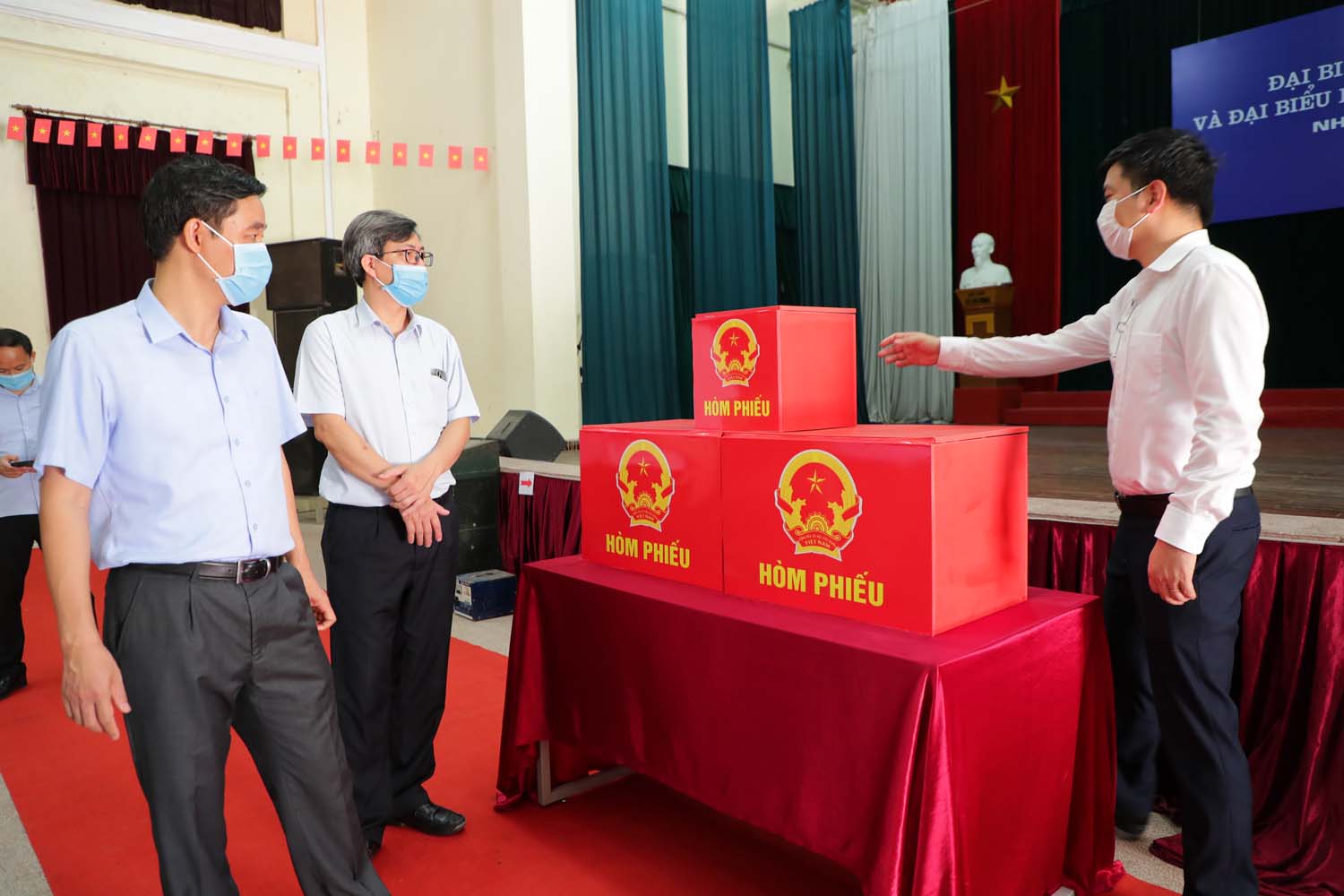 [Ảnh] ĐHQGHN đã sẵn sàng cho ngày hội toàn dân 23/5/2021