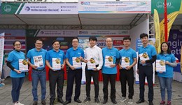 Trường Đại học Khoa học Tự nhiên tư vấn hướng nghiệp cho học sinh hai tỉnh Nghệ An và Thanh Hoá