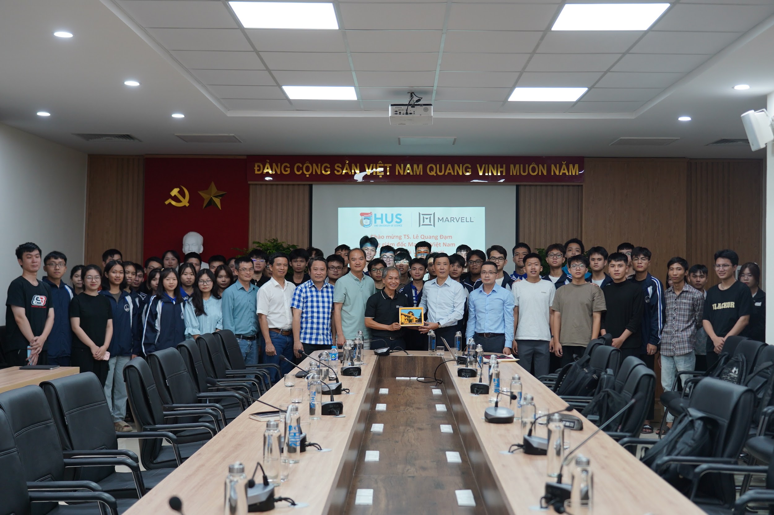 Cơ hội cho sinh viên Trường ĐHKHTN, ĐHQGHN thực tập và làm việc tại Công ty Marvell Technology Việt Nam, một trong những công ty hàng đầu thế giới về thiết kế vi mạch bán dẫn