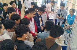 Trường Đại học Khoa học Tự nhiên tham gia Triển lãm ngành công nghiệp bán dẫn Việt Nam tại Hòa Lạc