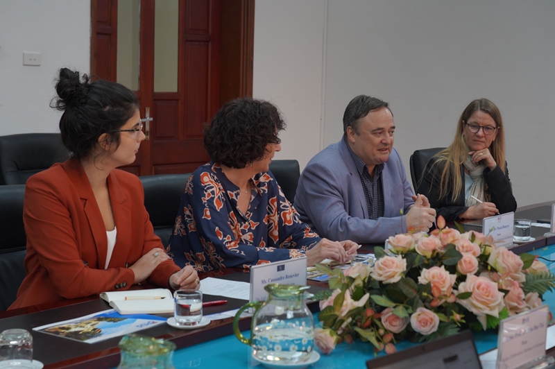 Trường Đại học Khoa học Tự nhiên đón tiếp đoàn Đại sứ quán Luxembourg và Đại học Luxembourg