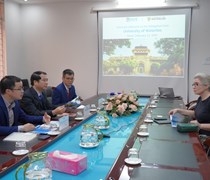 Trao đổi thúc đẩy hợp tác giữa Nhà trường và Phát triển cơ hội hợp tác với Đại học Waterloo - Trường đại học hàng đầu tại Canada