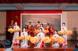 “Tuổi trẻ Việt Nam tự hào, vững tin theo Đảng”