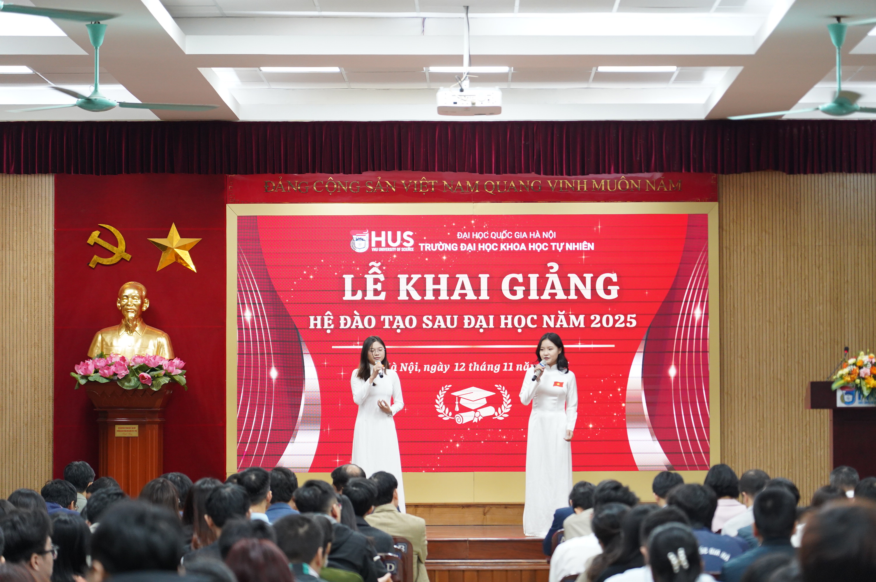 Trường Đại học Khoa học Tự nhiên tổ chức Lễ Khai giảng bậc đào tạo sau đại học năm 2025