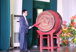 THPT Chuyên Khoa học Tự nhiên khai giảng năm học mới