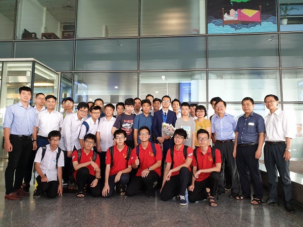 Học sinh Trường THPT Chuyên Khoa học Tự nhiên giành huy chương Vàng Olympic Vật lý quốc tế (IPhO) 2019