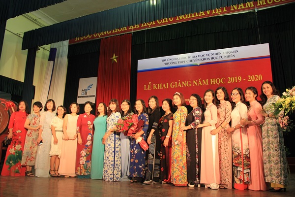 Hiệu trưởng Trường THPT Chuyên KHTN khuyên học sinh định hình ước mơ và nỗ lực tự học