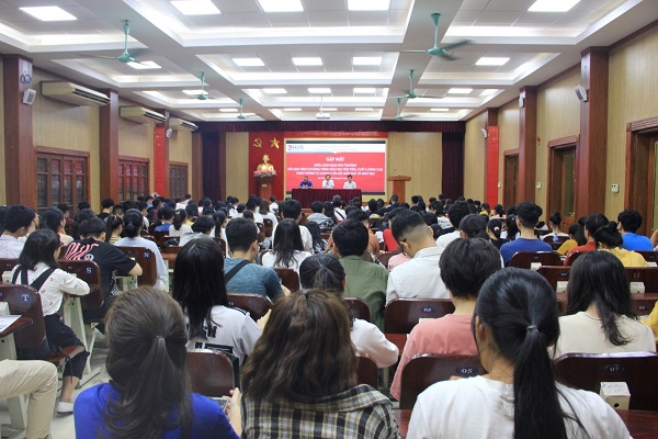 Gặp mặt tân sinh viên các CTĐT đặc biệt:  CTĐT tiên tiến và CTĐT chất lượng cao theo Thông tư 23 tăng cường thực tập, thực tế và cơ hội việc làm cho sinh viên