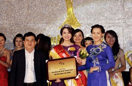 Nữ sinh trường Đại học Khoa học Tự nhiên giành vương miện “Đại sứ VNU 2015”