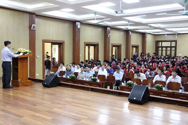 218 học viên tự hào đón nhận Bằng Thạc sĩ khoa học