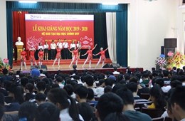 Trường Đại học Khoa học Tự nhiên: Trường đổi mới đào tạo, sinh viên nỗ lực tự học và nghiên cứu khoa học