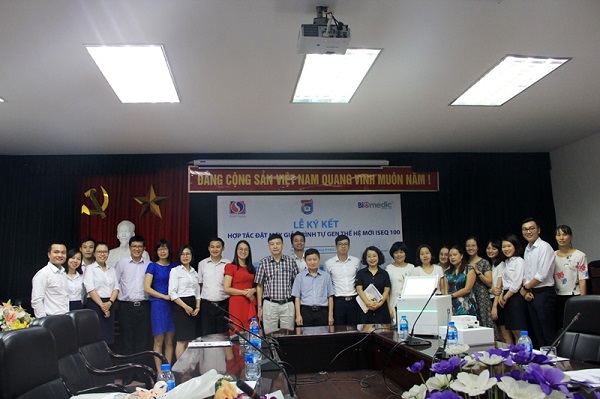 Công ty Biomedic và Trường Đại học Khoa học Tự nhiên hợp tác đặt máy Giải trình Gen thế hệ mới iSeq 100
