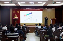 Giáo sư Đàm Thanh Sơn tham dự Bài giảng đại chúng giới thiệu giải Nobel Vật lý 2019 dành cho sinh viên Trường ĐHKHTN