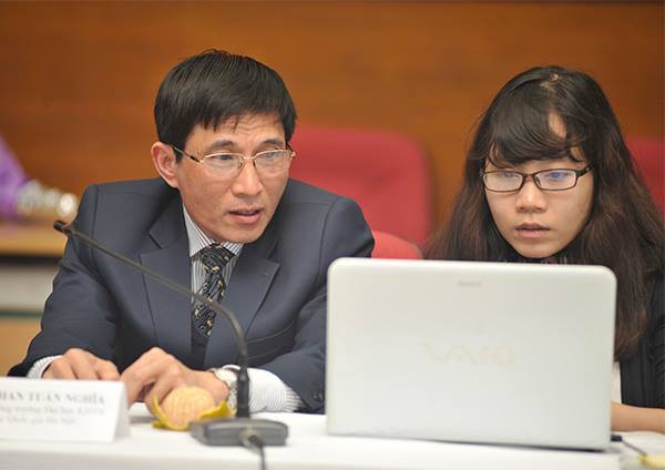 GS. TS Phan Tuấn Nghĩa - Phó Hiệu trưởng Trường Đại học Khoa học Tự nhiên giao lưu trực tuyến với bạn đọc về Giải thưởng Tạ Quang Bửu tại Báo Tiền phong