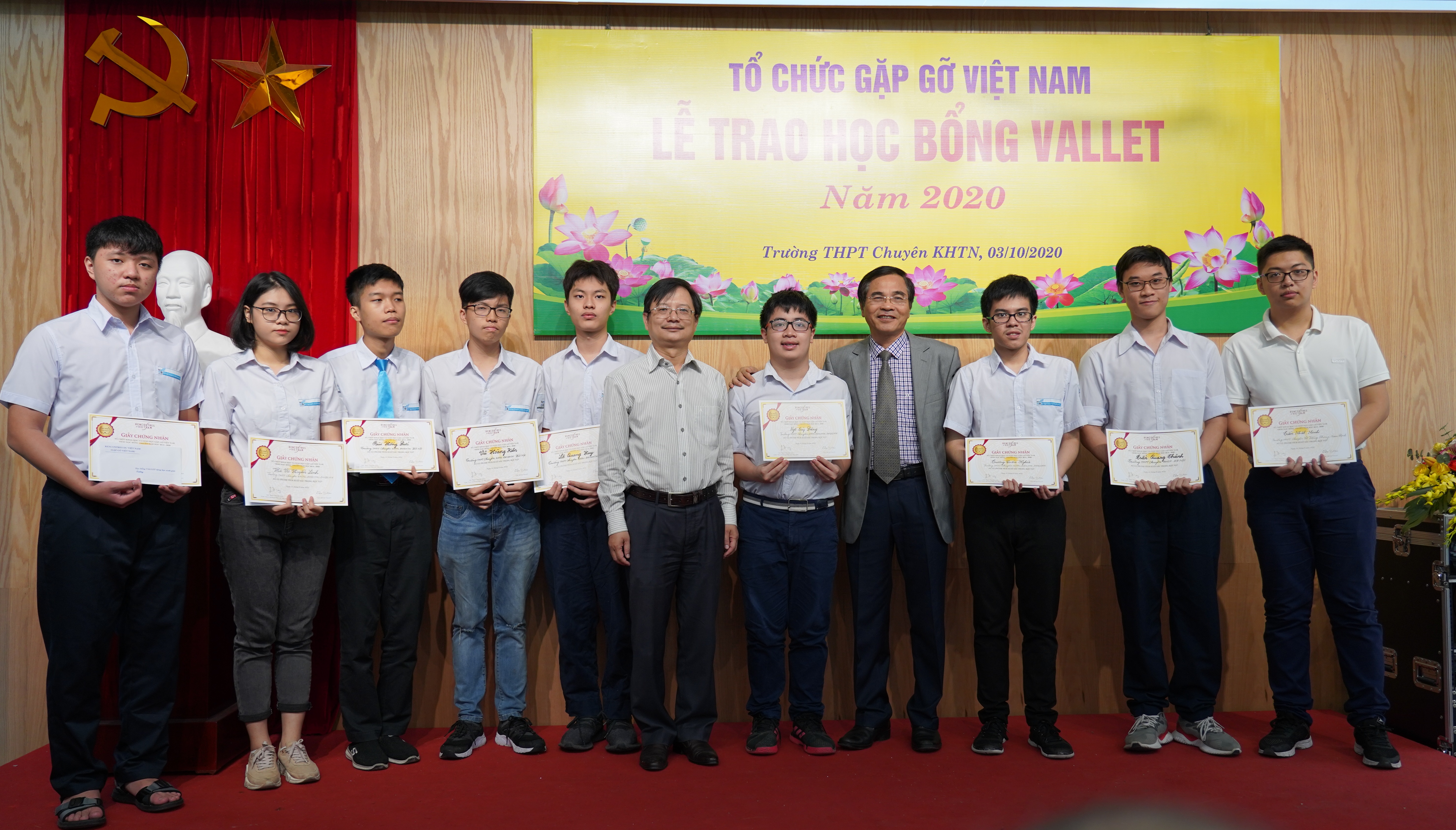 Học sinh Trường THPT Chuyên Khoa học Tự nhiên nhận học bổng Vallet năm 2020