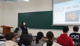 Hôm nay, 28/2/2022, sinh viên Trường Đại học Khoa học Tự nhiên trở lại trường học trực tiếp