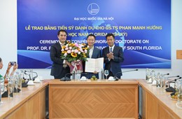 ĐHQGHN trao bằng tiến sĩ danh dự cho GS.TS Phan Mạnh Hưởng