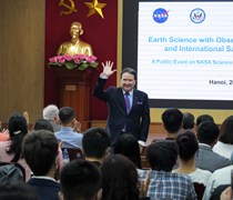 Nghiên cứu trái đất của NASA và nhiệm vụ quan trắc của các hệ thống vệ tinh quốc tế