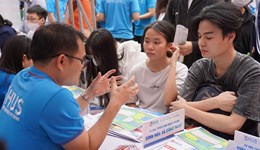 Ngày hội Tư vấn tuyển sinh – Hướng nghiệp 2023 tại Hà Nội: Nhiều ngành học của Trường Đại học Khoa học Tự nhiên được học sinh đặc biệt quan tâm
