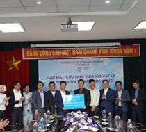 Khoa Vật lý tổ chức gặp mặt cựu sinh viên K35 và tiếp nhận tài trợ học bổng