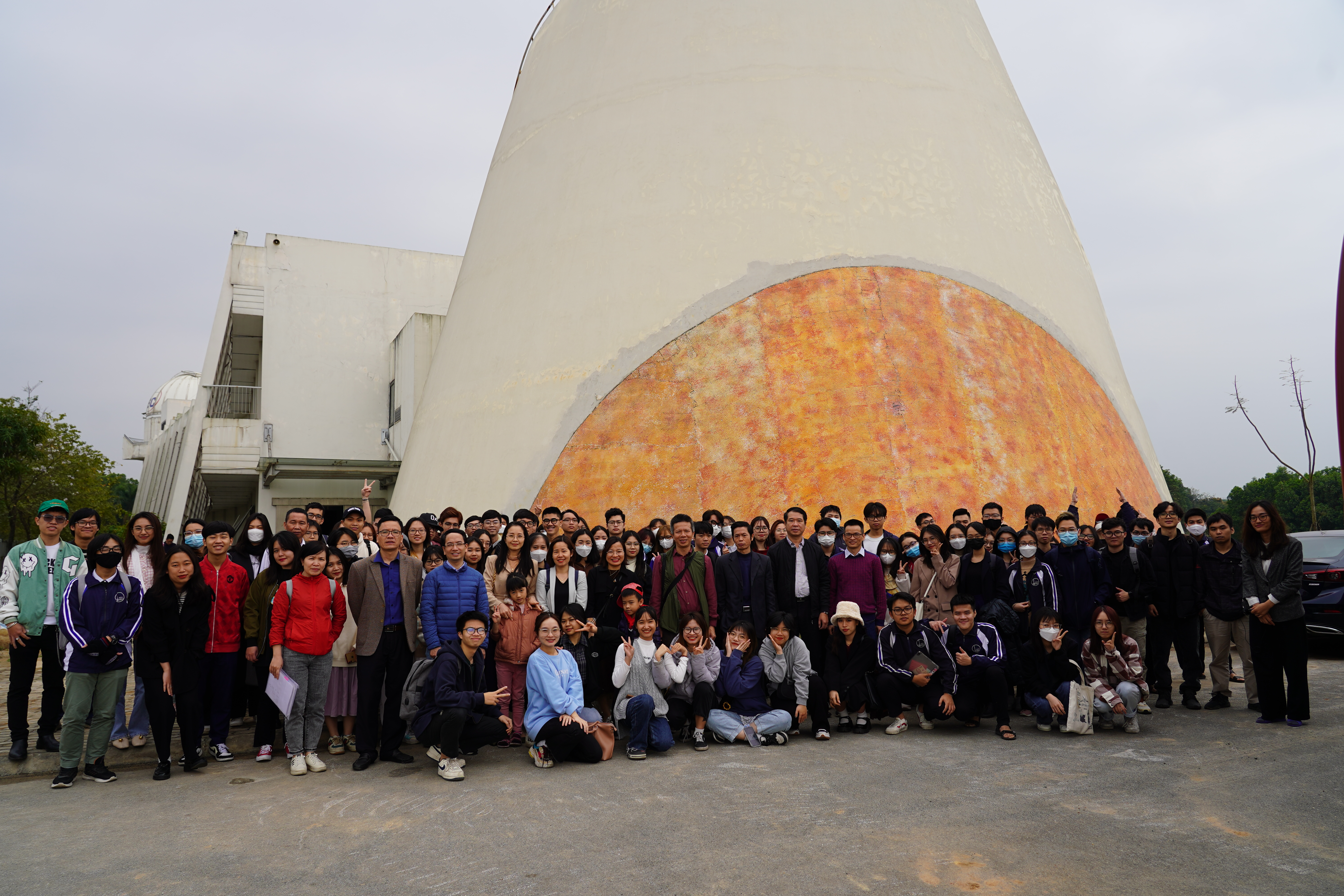 Dấu ấn chuyến “du hành vũ trụ” của sinh viên Hệ cử nhân Khoa học Tài năng