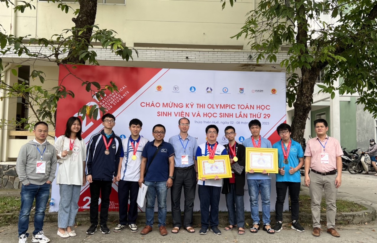 Olympic Toán học sinh viên và học sinh lần thứ 29: Trường Đại học Khoa học Tự nhiên là một trong những trường có thành tích tốt nhất cuộc thi