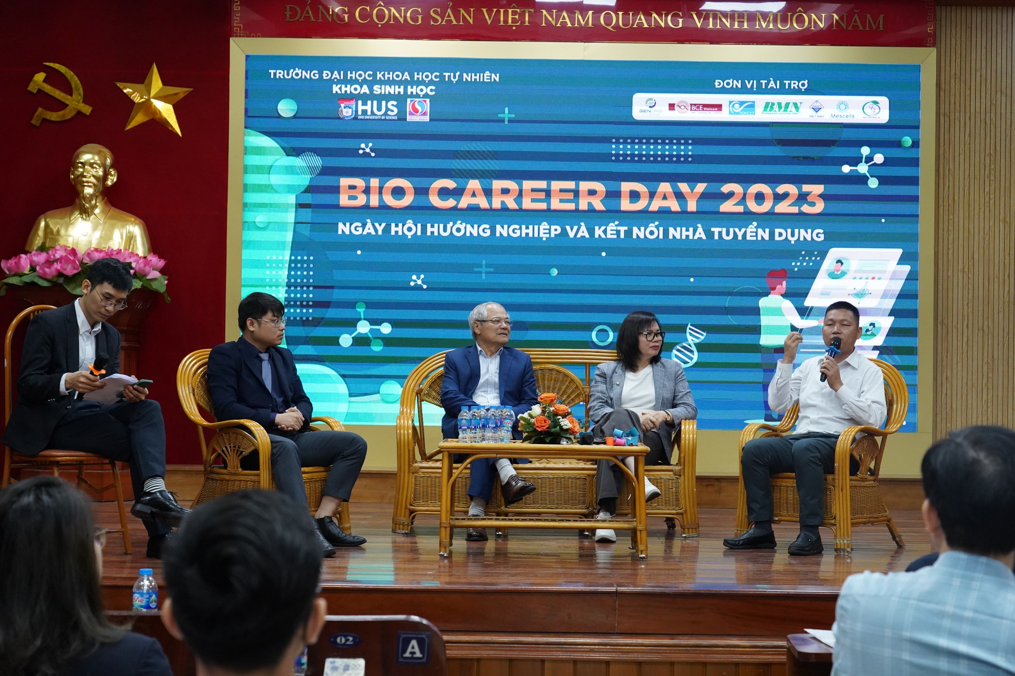 Ngày hội hướng nghiệp và kết nối nhà tuyển dụng – Cơ hội tìm việc và tìm hiểu doanh nghiệp trong lĩnh vực Sinh học, Công nghệ Sinh học