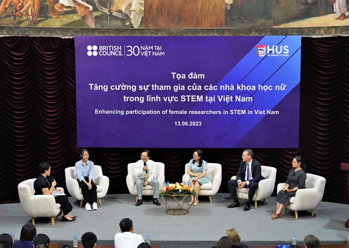 Tăng cường sự tham gia của các nhà khoa học nữ trong lĩnh vực STEM tại Việt Nam