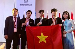 Học sinh Trường THPT Chuyên KHTN giành 2 huy chương Olympic Sinh học Quốc tế năm 2023