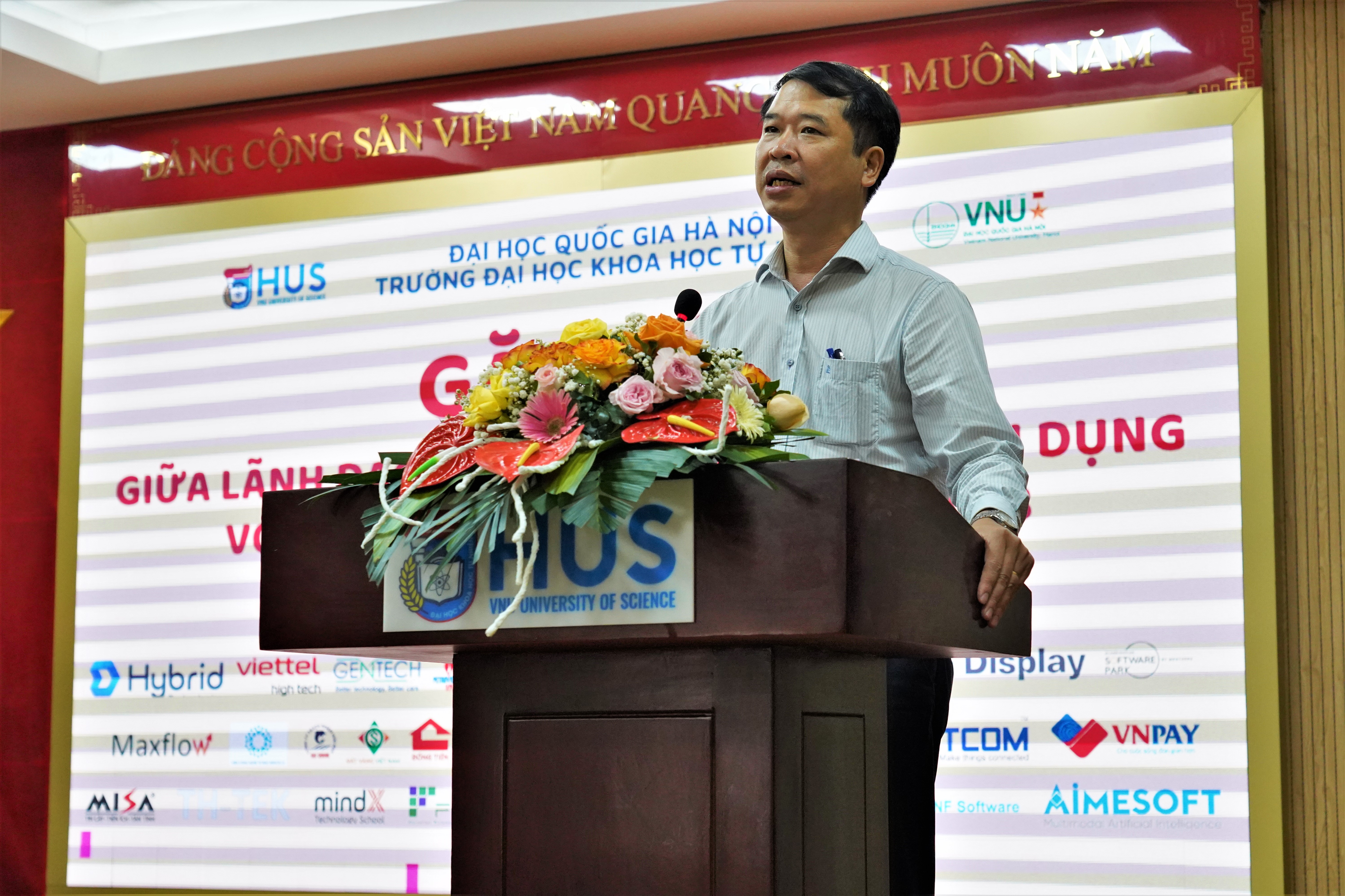 Điểm trúng tuyển khối Khoa học tự nhiên năm 2023 dự kiến thay đổi không nhiều so với năm 2022