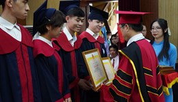 Tràn ngập niềm vui trong Lễ Bế giảng và trao bằng cử nhân khoa học năm 2023