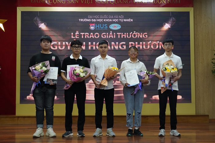 Giải thưởng Nguyễn Hoàng Phương chắp cánh cho những tài năng vật lý trẻ bay xa