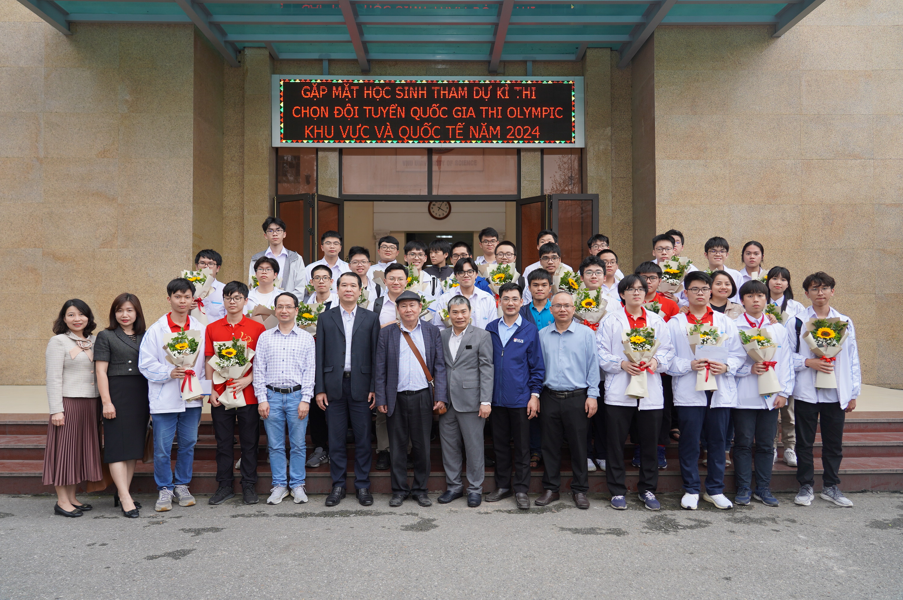 Trường ĐHKHTN gặp mặt học sinh tham dự Kỳ thi chọn đội tuyển quốc gia thi Olympic khu vực và quốc tế năm 2024