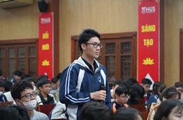 Sinh viên Trường ĐHKHTN được chuyên gia tâm lý trang bị kỹ năng giao tiếp 