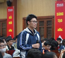 Sinh viên Trường ĐHKHTN được chuyên gia tâm lý trang bị kỹ năng giao tiếp 