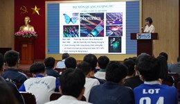 Khoa Vật lý tổ chức giới thiệu chuyên ngành và các hướng nghiên cứu cho sinh viên
